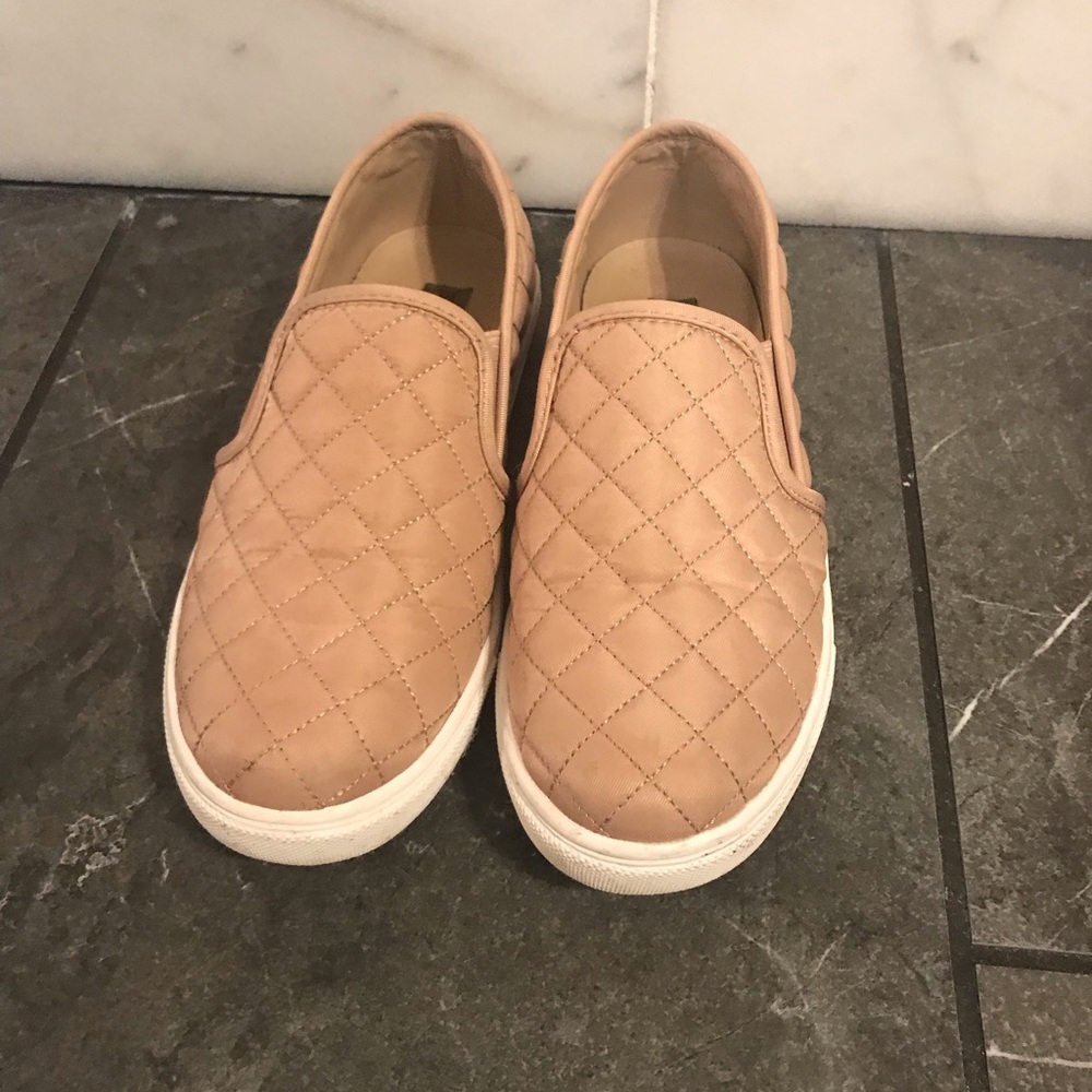 Steve Madden Slip On’s